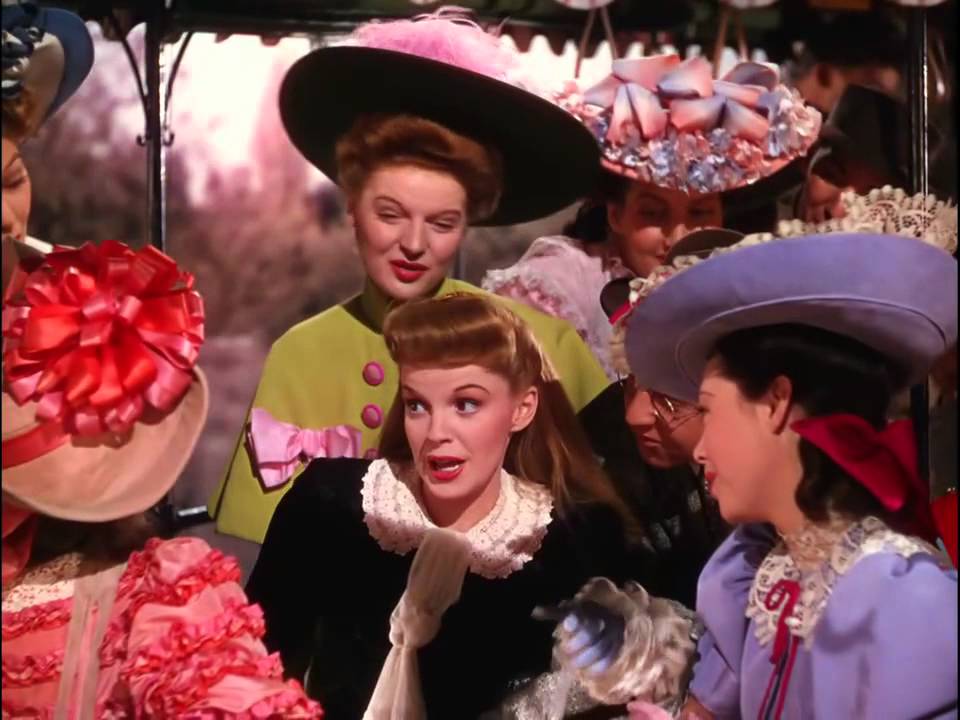 Meet Me In St Louis Judy Garland The Trolley Song - YouTube