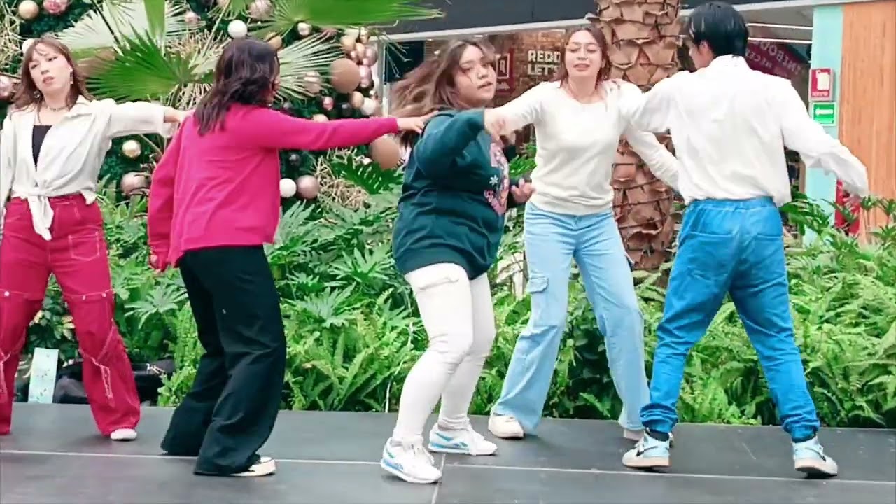 TWS - Plot Twist (BEChristmas Show 2025) Gran Terraza Lomas Verdes 