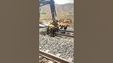 The JG120S railway sleeper change machine from Jinggong is a highly efficient tool