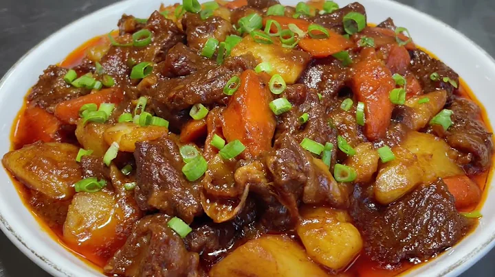 厨师长教你土豆烧牛肉的家常做法，步骤详细，酱香浓郁下酒又下饭【留意美食】#土豆烧牛肉 #土豆 #牛肉 - 天天要闻