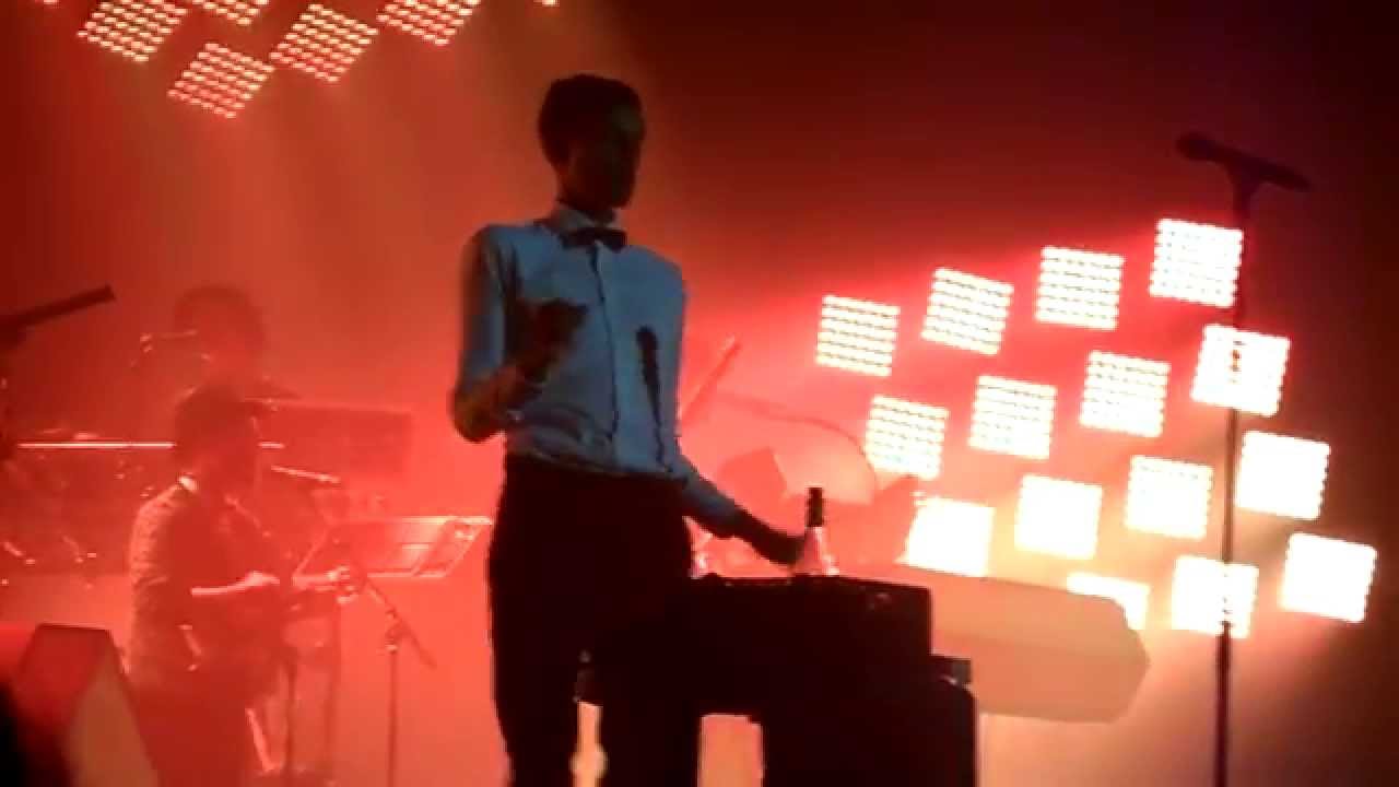 Stromae - Ave Cesaria (13.04.2014) @ Zenith Arena Lille