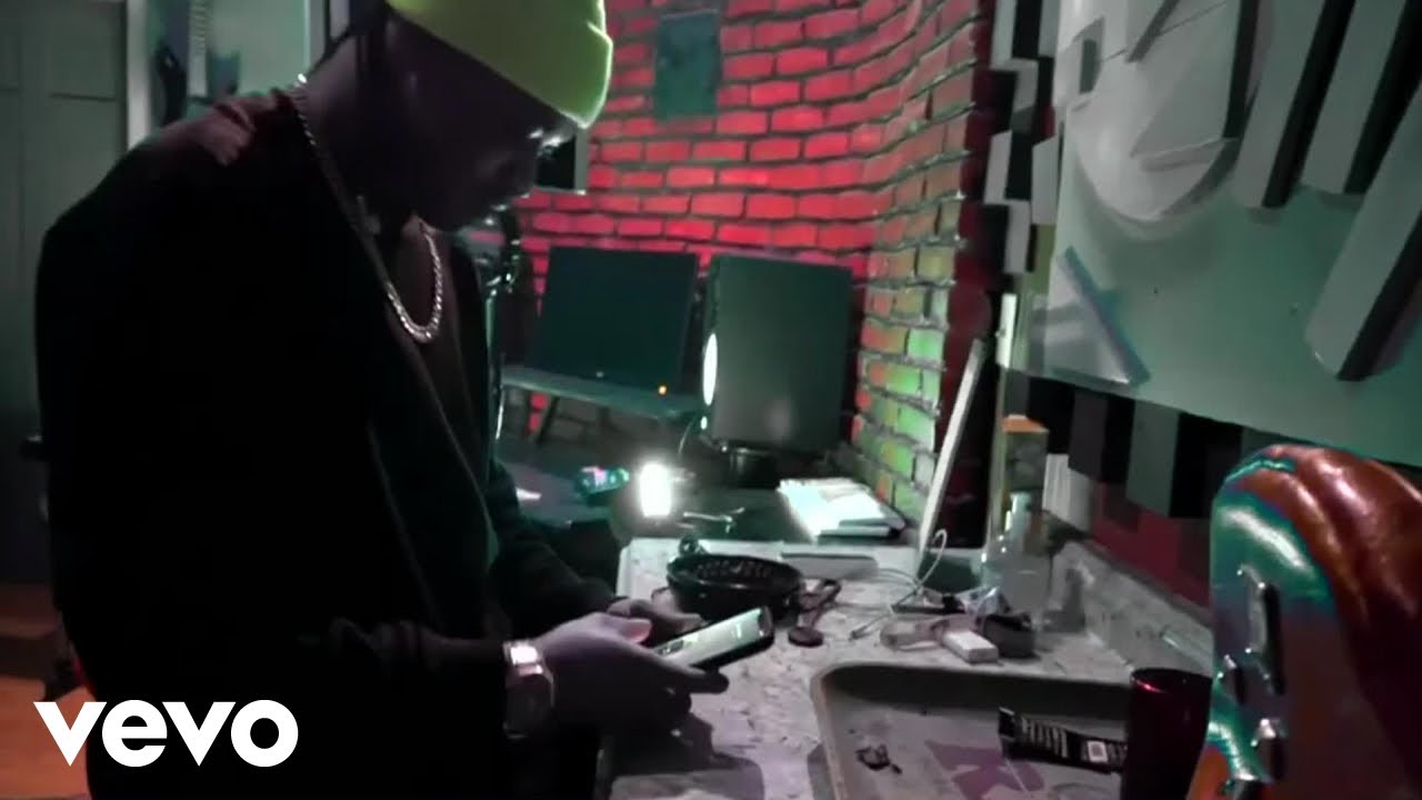 EricTooSerious - Gimmie Mine (Official Music Video)