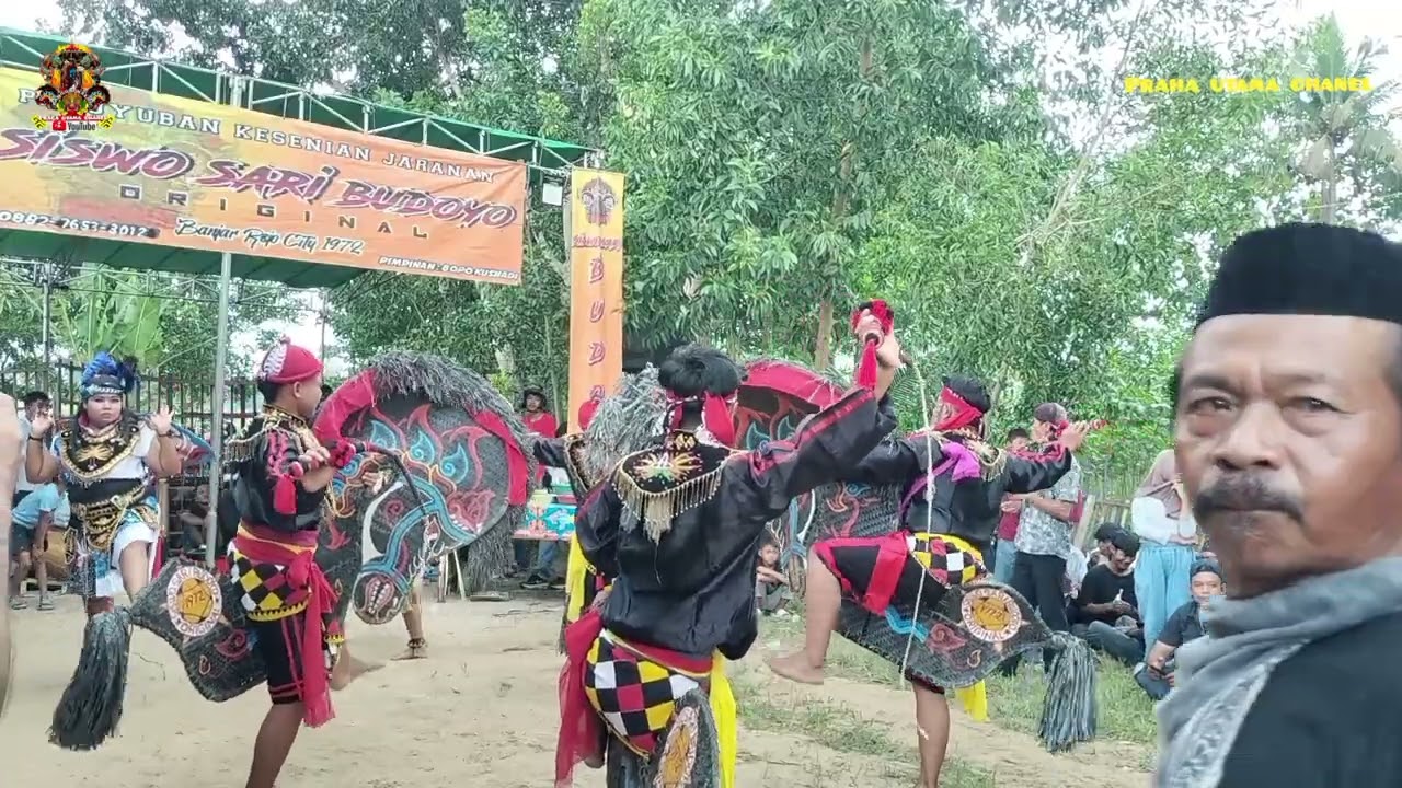 Tari kepang dan  rampak barong siswo sari budoyo