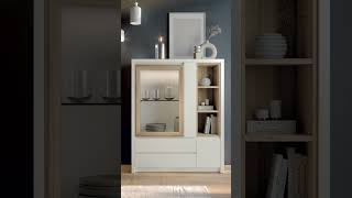 Vitrina en blanco y acabado natural con puerta de cristal y luz LED 💡🤍