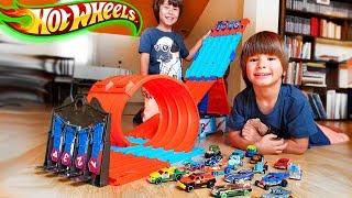 NUEVA CAJA DE CARRERAS DE HOT WHEELS!! 🏎 LOOPING de 4 PISTAS con los coches de RACE OFF reales!!