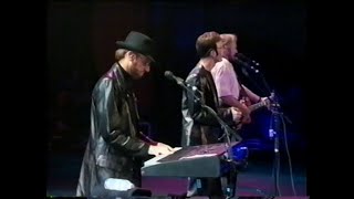 Bee Gees — To Love Somebody (Live at Wango Tango 2001) (Pro-Shot)