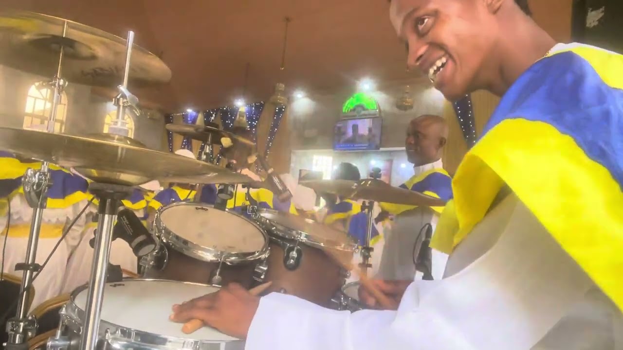 I’m really sorry for the long break but rn I’m back Aremomakpo is back thanks for understanding 