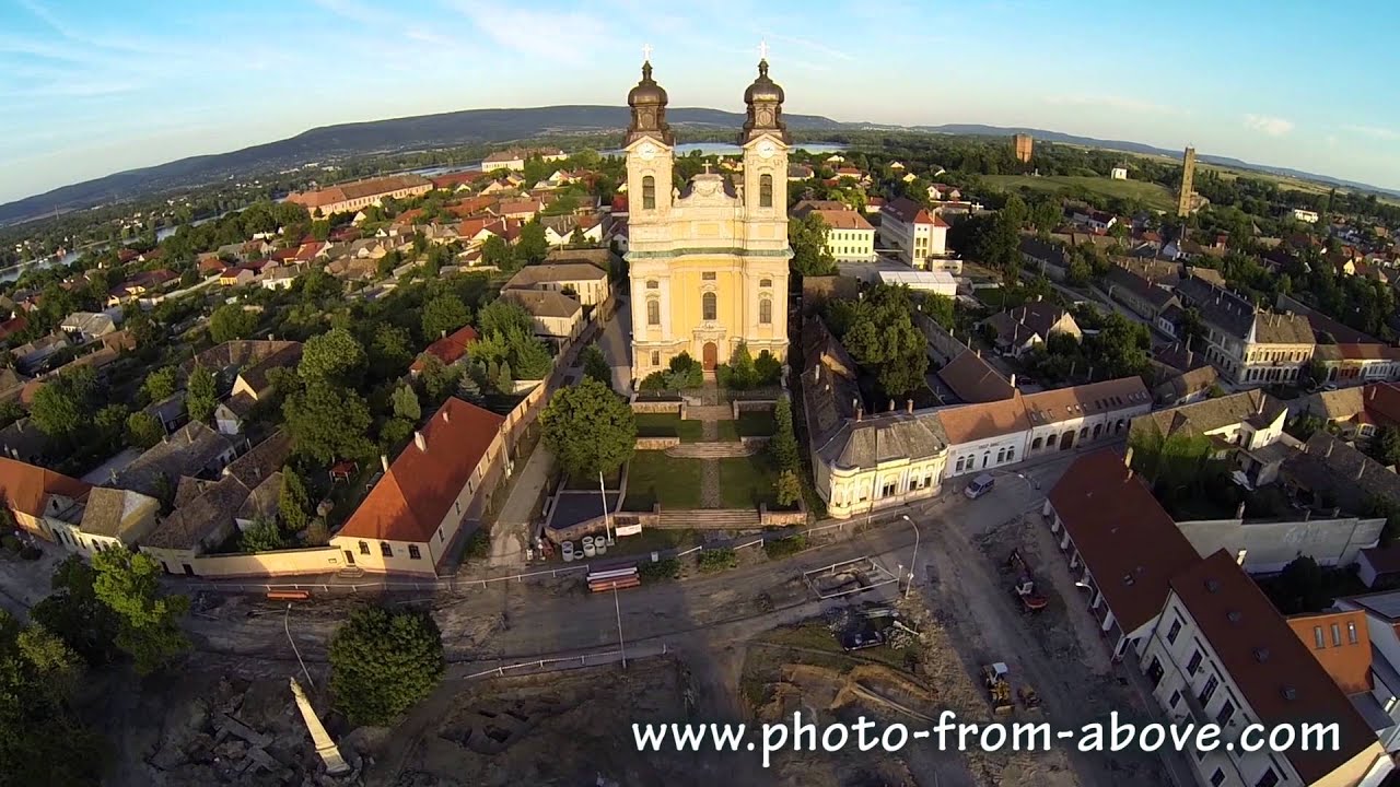 Tata, Kossuth tér átépítése a levegőből - előtte és utána