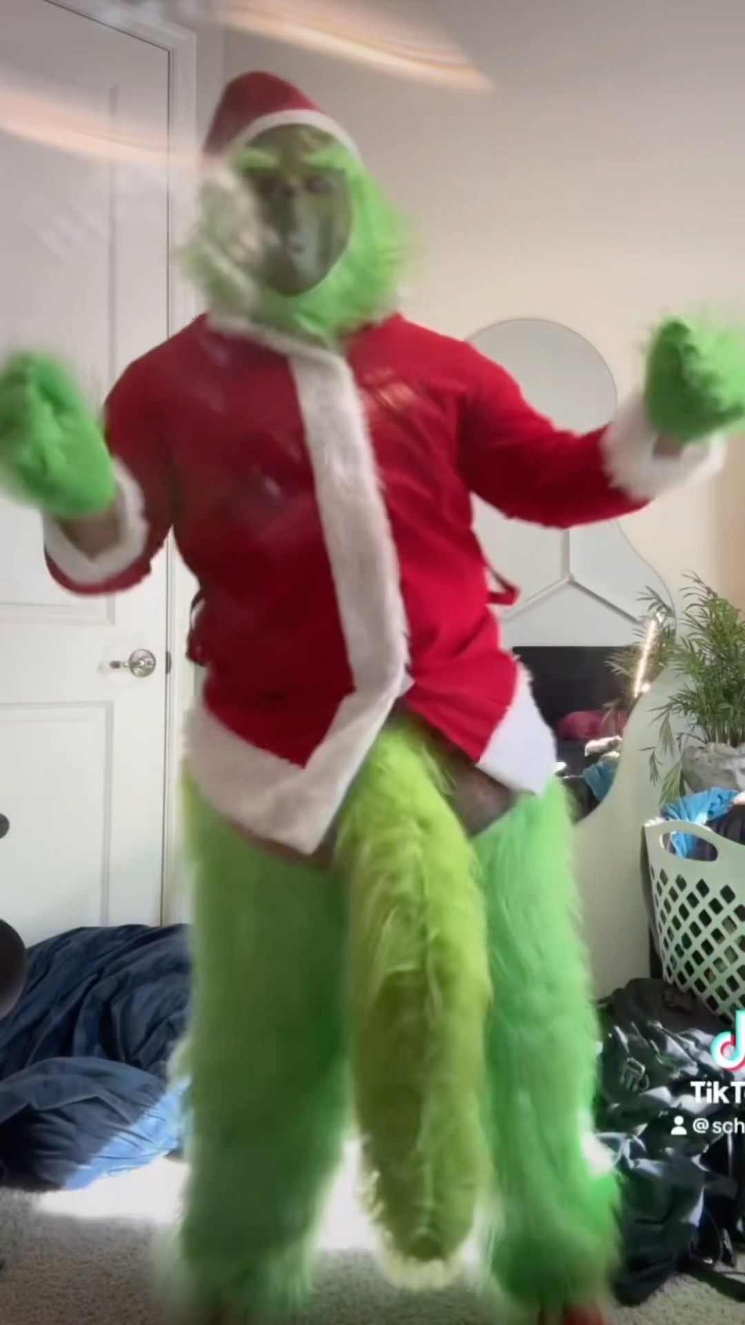 Not the GRENIS ? #comedy #funny #lol #grinch #thegrinch #christmas