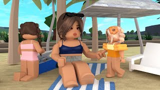 Our Family SUMMER BEACH DAY! *CHAOTIC* 🏖 | coralxsfia | Roblox Bloxburg Roleplay