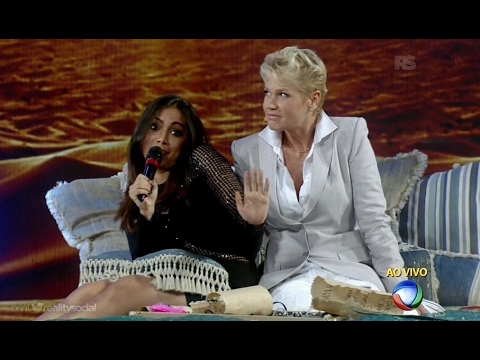 Xuxa fica nervosa com Anitta e cantora se explica