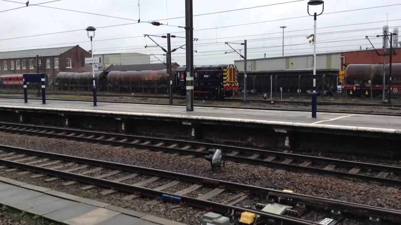 Wabtec shunter 08853 moves around Doncaster Yard 18/1/14