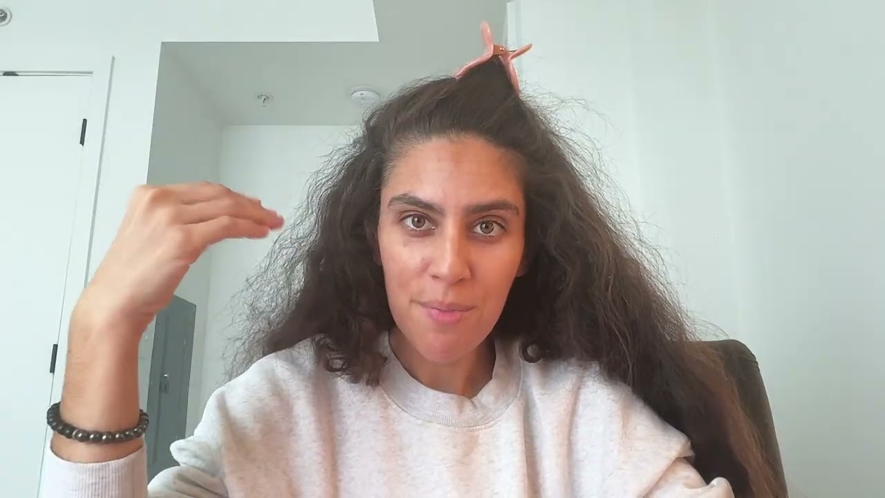 Дева, эти люди не могут быть людьми... кто-то должен заступиться за тебя, и этим человеком должна...