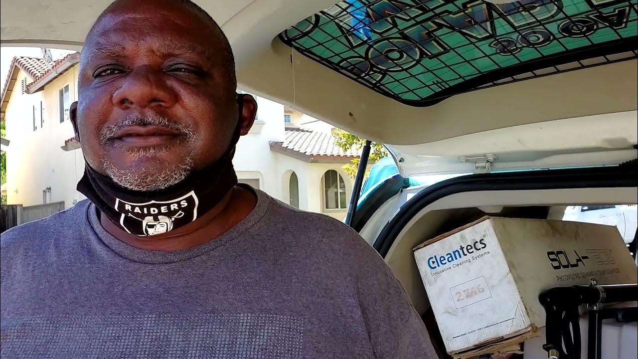 Residential Window Cleaning With Deionized Water and A Waterfed Pole