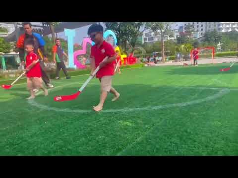 Tranh tài Khúc gôn cầu cùng các bạn lớp MGL A1&A2