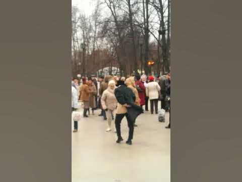 Дама в черном жжет огнем под Нирвану! Королева танцпола! - YouTube