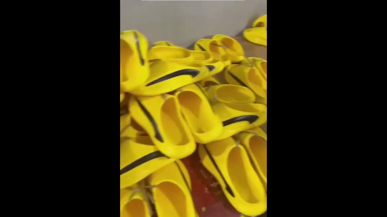 Must buy romantic moody series of bathroom slippers 