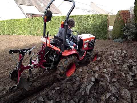 gardening tractor - kubota - YouTube