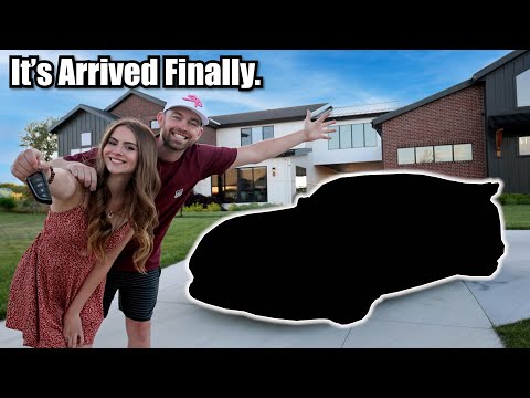 Buying my Girlfriend her Dream Car!