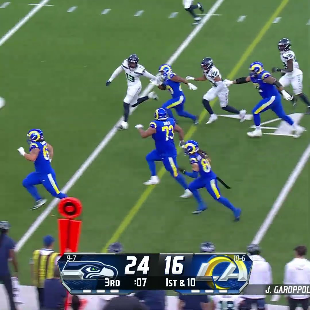 Jordan Whittington catches for a 24-yard Gain vs. Seattle Seahawks