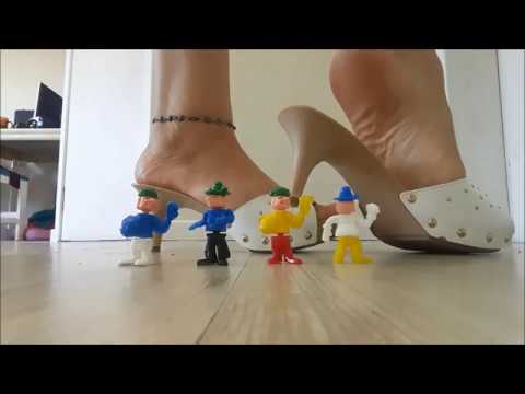 #GIANTESS TAMARA #FEET #CRUSHING MEN DOLL