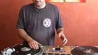 Dj Keltech CD scratching