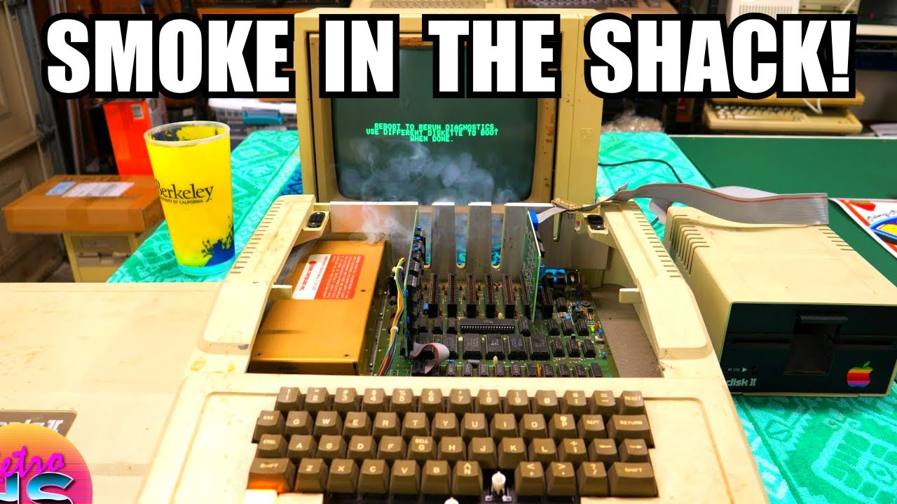 Apple ][ Plus Первый взгляд — E-Waste Wednesday