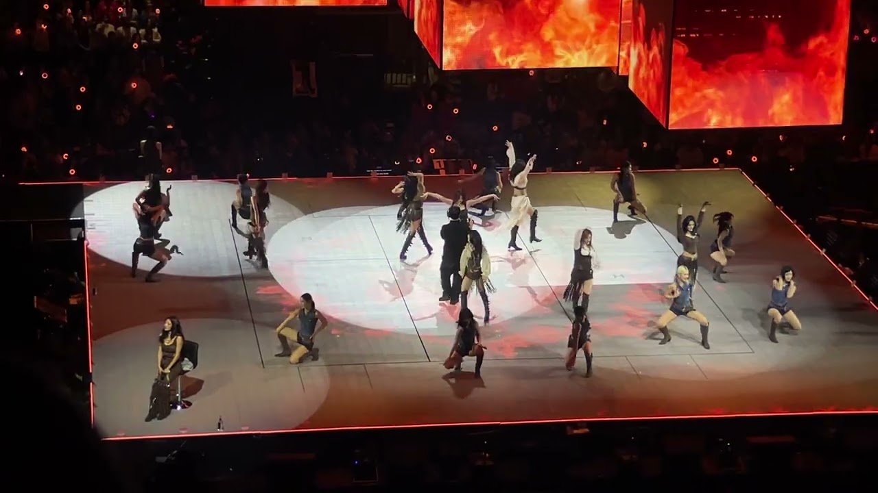 TWICE - RIGHT HAND GIRL 013126 Dallas 