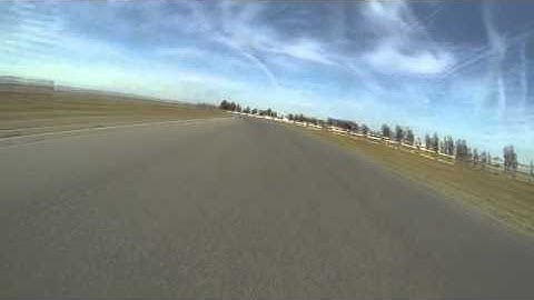 Andrew Lee takes a lap around Buttonwillow Raceway