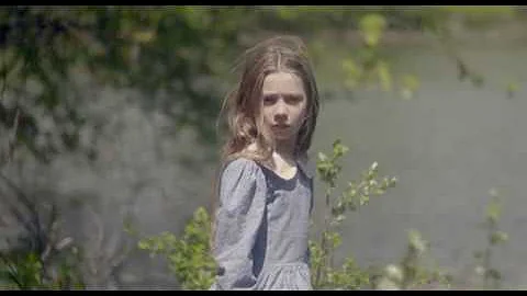 Two Girls -  Trailer  (English subtitles)