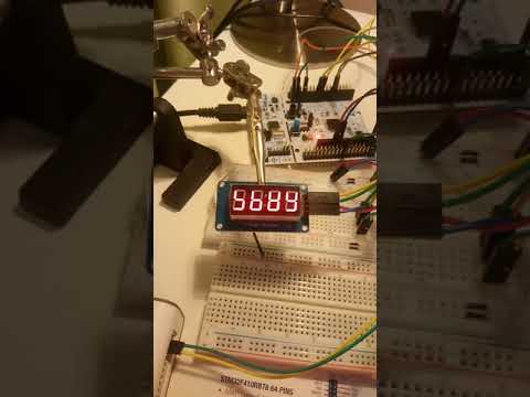STM32F4 + TM1637.