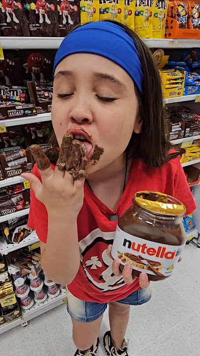 ELA ABRIU A NUTELLA NO MERCADO !!! #shorts #figuritaloshorts