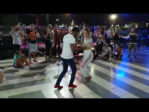 Centavito - Romeo Santos - Ronald y Alba Estilos Unidos