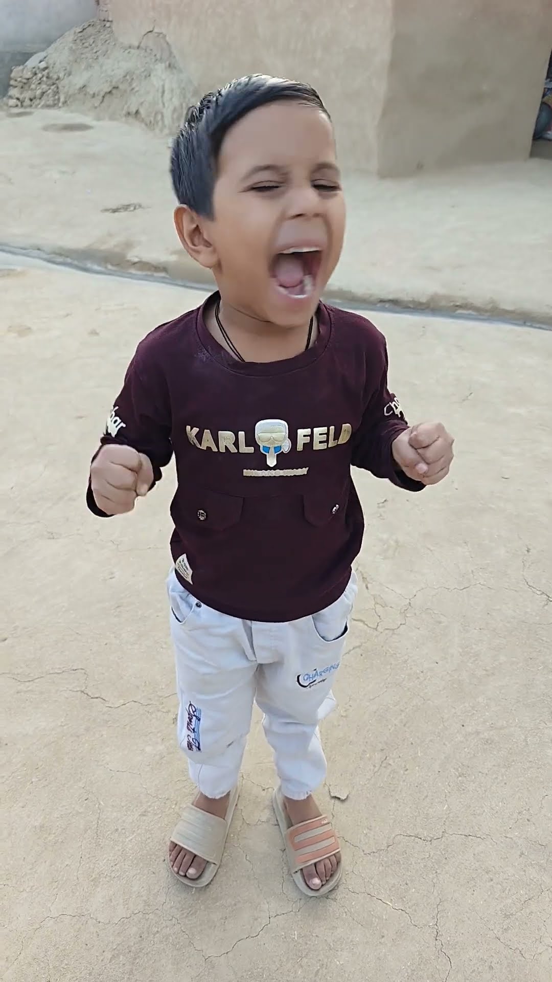 Shantanu ka chips chhin liya #shorts