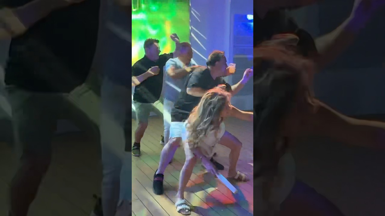 Norwegian Getaway | Dance and Cool off at the Sky Ice Bar #ncl #norwegiangetaway #norwegiancruises