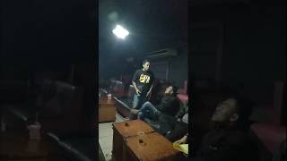 Bini gue dua🤣 #latah #lucu #kocak #ngakak #viralshorts #shortslucu #latahlucu #kocakabis #lucuabis