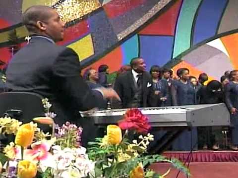 Cathedral Praise Break - West Angeles COGIC