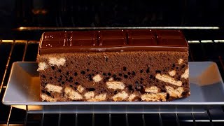 Fluffy cake with cookies and chocolate: soft and delicious