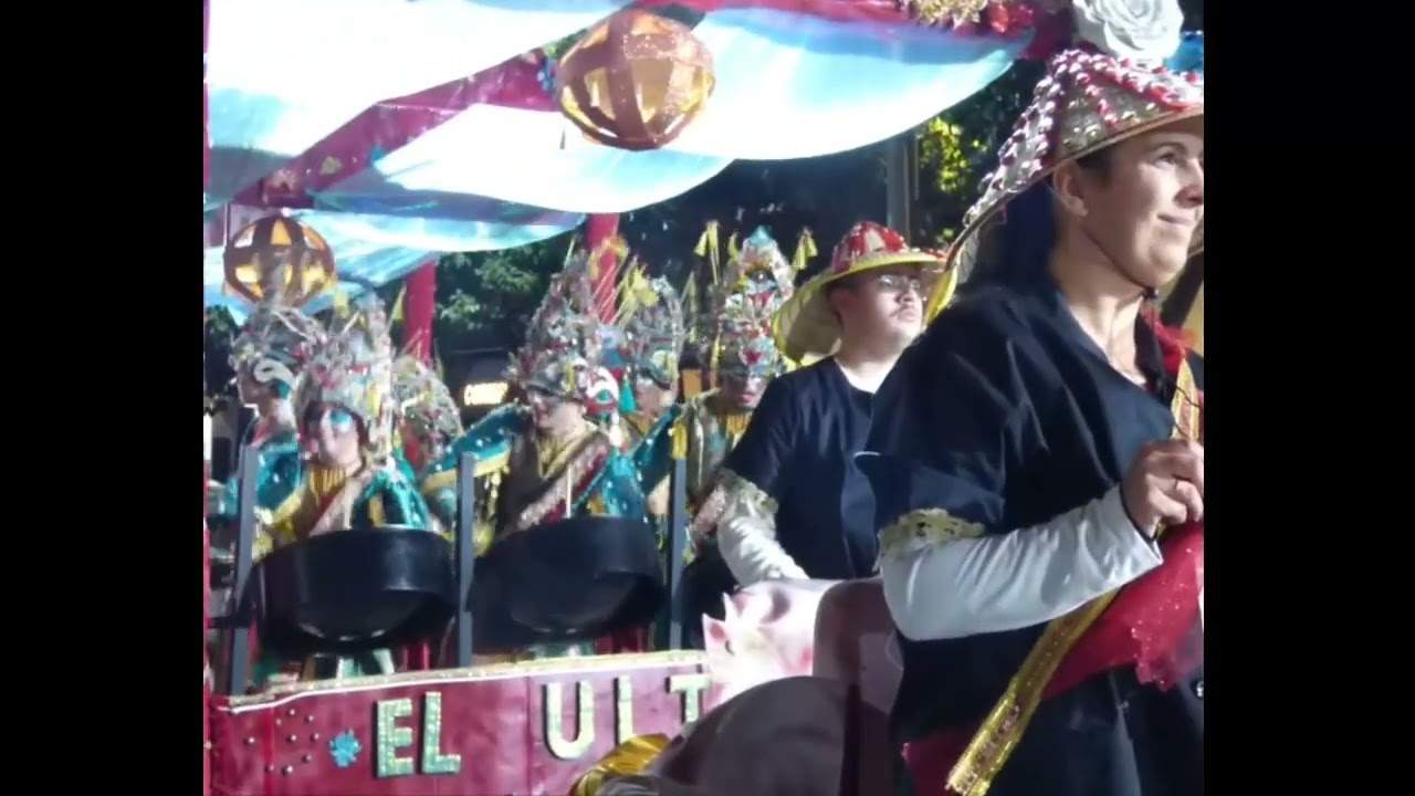 Desfile de Carnaval de Badajoz.Comparsa Meraki.15-2-2026