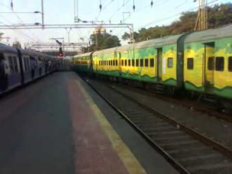 12247 BDTS-NZM Yuva Express - YouTube