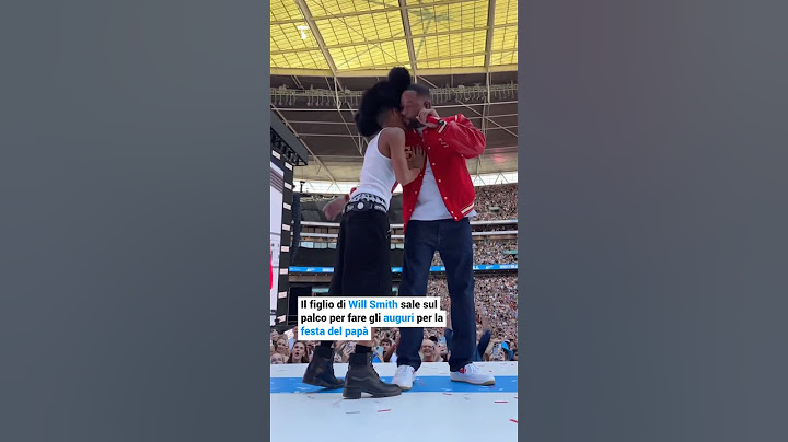 Il figlio di Will Smith sale sul palco per fare una sorpresa al padre per il Father’s Day.