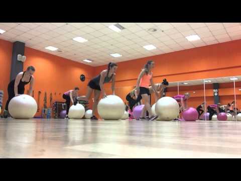 Video: Cara Berlatih Dengan Fitball