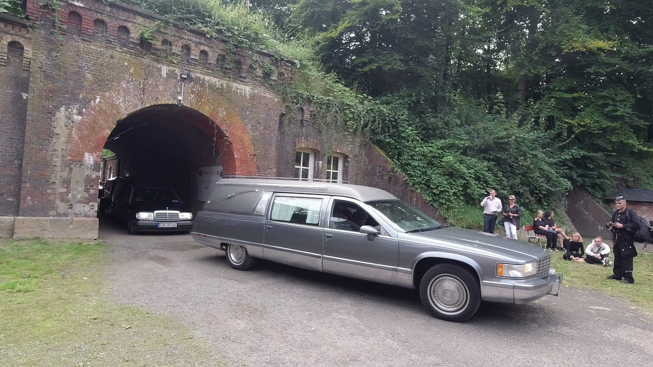 Leichenwagentreffen in Stade