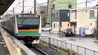 E233系3000番台E-57編成(下り籠原行き)がJR行田駅2番線に入線するシーン 2025.11.9