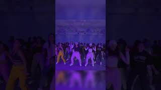 Make Some Noise for the Desi Boyz I NYC I DesiFuze | Bollwood x Shuffle I SUBSCRIBE for full vid! Resimi