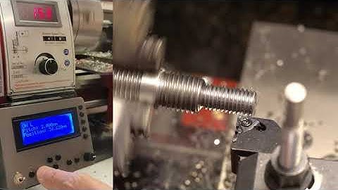 Playing with an electronic lead screw