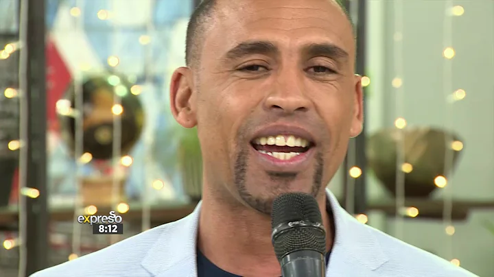 Music: R&B/Soul Singer Nathan Daniels performs It'...