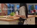 Homemaker Vlog | Vegetarian bibimbap with homemade onion powder, steamed Banana Saba by Cebuana.