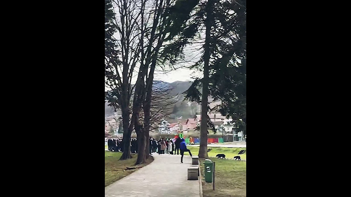 NAROD PREZIRE NAPREDNJAKE GDE GOD SE POJAVE... VUČEVIĆ ISKANDIRAN U KRUPNJU!!!
