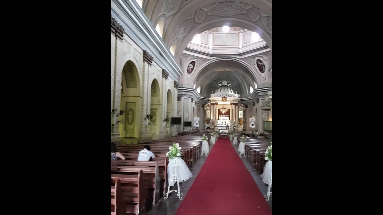 Inside Taal Basilica St. Martin De Tours